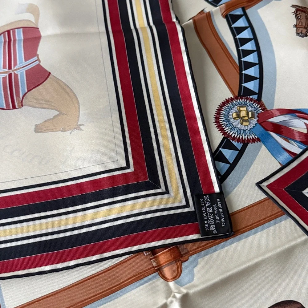 HERMES COUVERTURES ET TENUES DE JOUR FOREVER SCARF 90 SILK TWILL - Picture 6 of 10